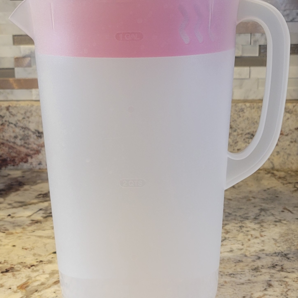 Rubbermaid 1L Pitcher